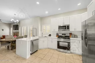 Photo #1: 7014403 Listing