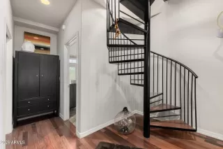 Photo #6: 7014559 Listing 