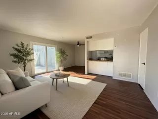 Photo #4: 7014608 Listing 