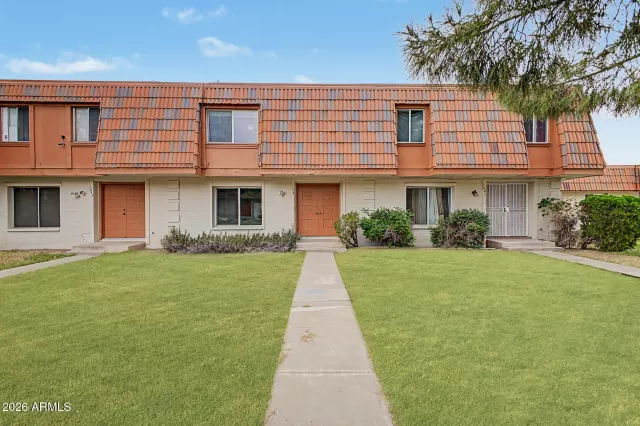 MLS: 7014678 Condo For Sale