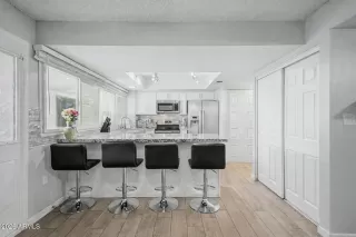 Photo #3: 7014678 Listing 