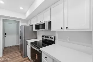 Photo #5: 7014718 Listing