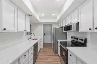 Photo #6: 7014718 Listing