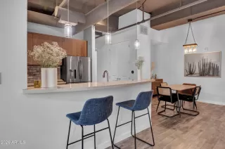 Photo #6: 7014820 Listing 