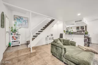 Photo #4: 7014828 Listing 