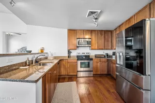 Photo #1: 7015077 Listing 