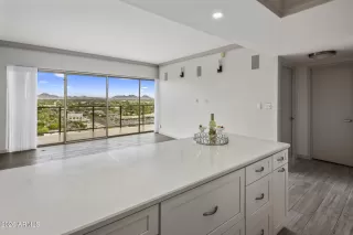 Photo #2: 7015109 Listing 