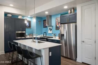 Photo #6: 7015118 Listing 