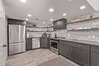 Photo #2: 7015193 Listing 