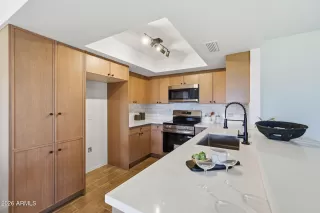 Photo #1: 7015281 Listing 