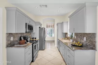 Photo #5: 7015349 Listing 