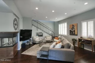 Photo #2: 7015381 Listing 