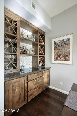 Photo #4: 7015381 Listing 