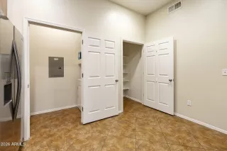 Photo #5: 7015385 Listing 