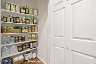 Photo #6: 7015385 Listing 