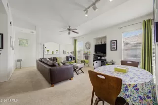 Photo #4: 7015825 Listing 