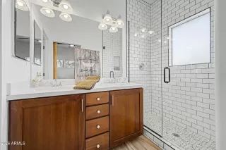 Photo #2: 7015946 Listing 