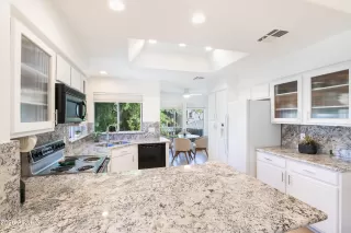 Photo #2: 7016049 Listing 