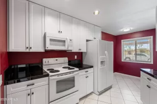 Photo #3: 7016061 Listing 