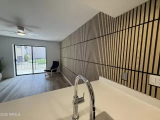 Photo #4: 7016067 Listing 