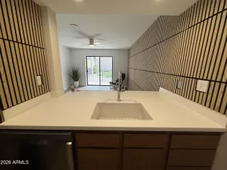 Photo #5: 7016067 Listing 