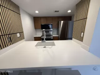 Photo #6: 7016067 Listing 