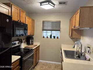 Photo #5: 7016109 Listing 