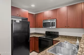 Photo #2: 7016212 Listing 