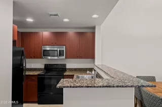 Photo #3: 7016212 Listing 