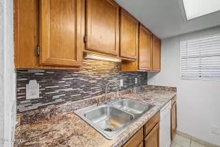 Photo #5: 7016420 Listing 