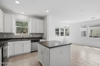 Photo #6: 7016726 Listing 