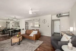 Photo #6: 7016762 Listing 