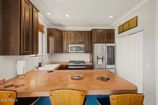 Photo #5: 7016888 Listing 