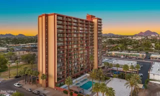 More Details about MLS # 7016939 : 4750 N CENTRAL AVENUE 11R-S#11R-S