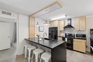 Photo #1: 7016974 Listing 