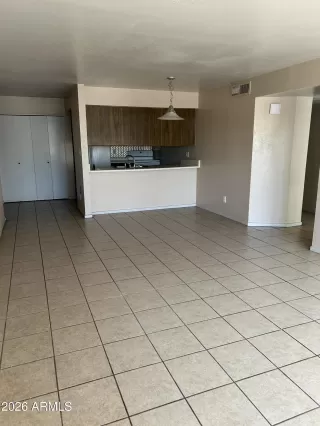 Photo #6: 7017269 Listing 