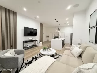 Photo #5: 7017511 Listing 