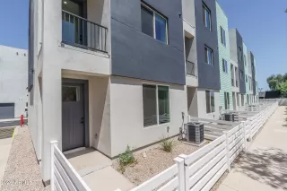 Photo #2: 7017672 Listing 