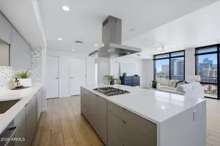 Photo #5: 7017739 Listing 