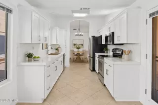 Photo #1: 7018004 Listing 