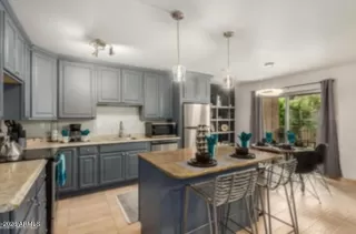 Photo #3: 7018021 Listing