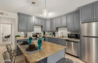 Photo #4: 7018021 Listing