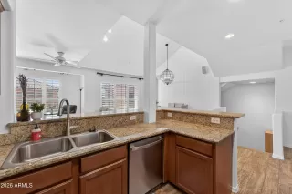 Photo #4: 7018076 Listing 