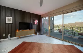 Photo #2: 7018078 Listing 