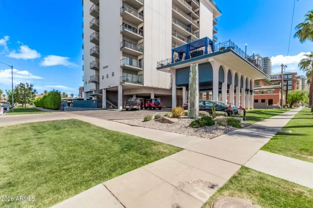 MLS: 7018268 Condo For Sale
