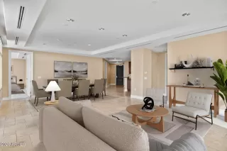 Photo #5: 7018361 Listing 