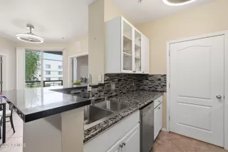 Photo #4: 7018517 Listing 