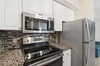 Photo #6: 7018517 Listing 