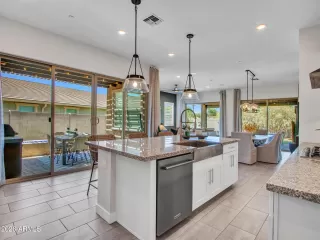 Photo #6: 7018619 Listing 