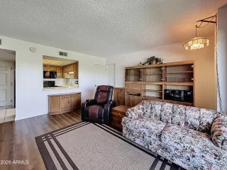 Photo #4: 7018700 Listing 